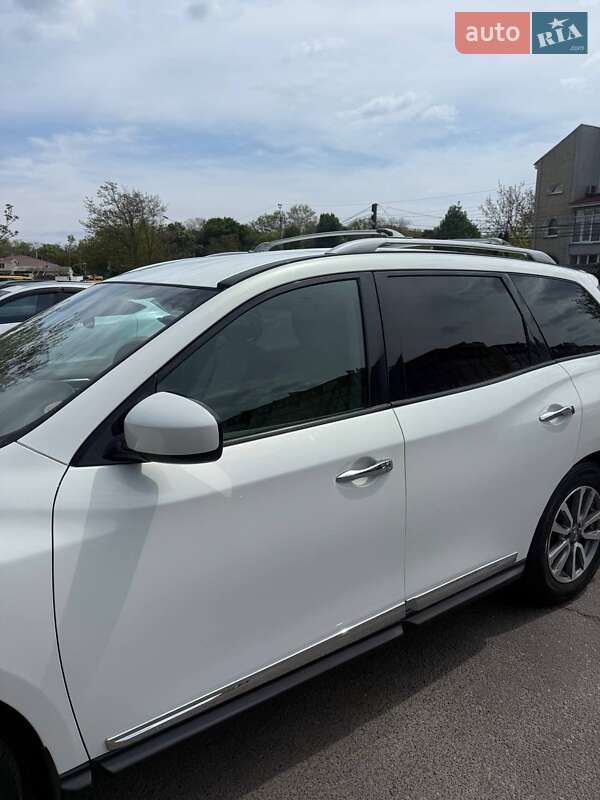 Nissan Pathfinder 2012