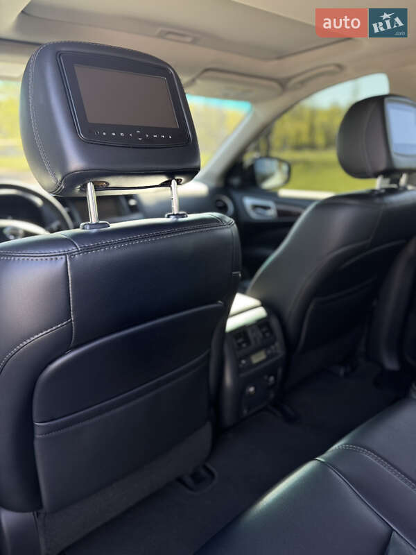 Позашляховик / Кросовер Nissan Pathfinder 2016 в Дніпрі