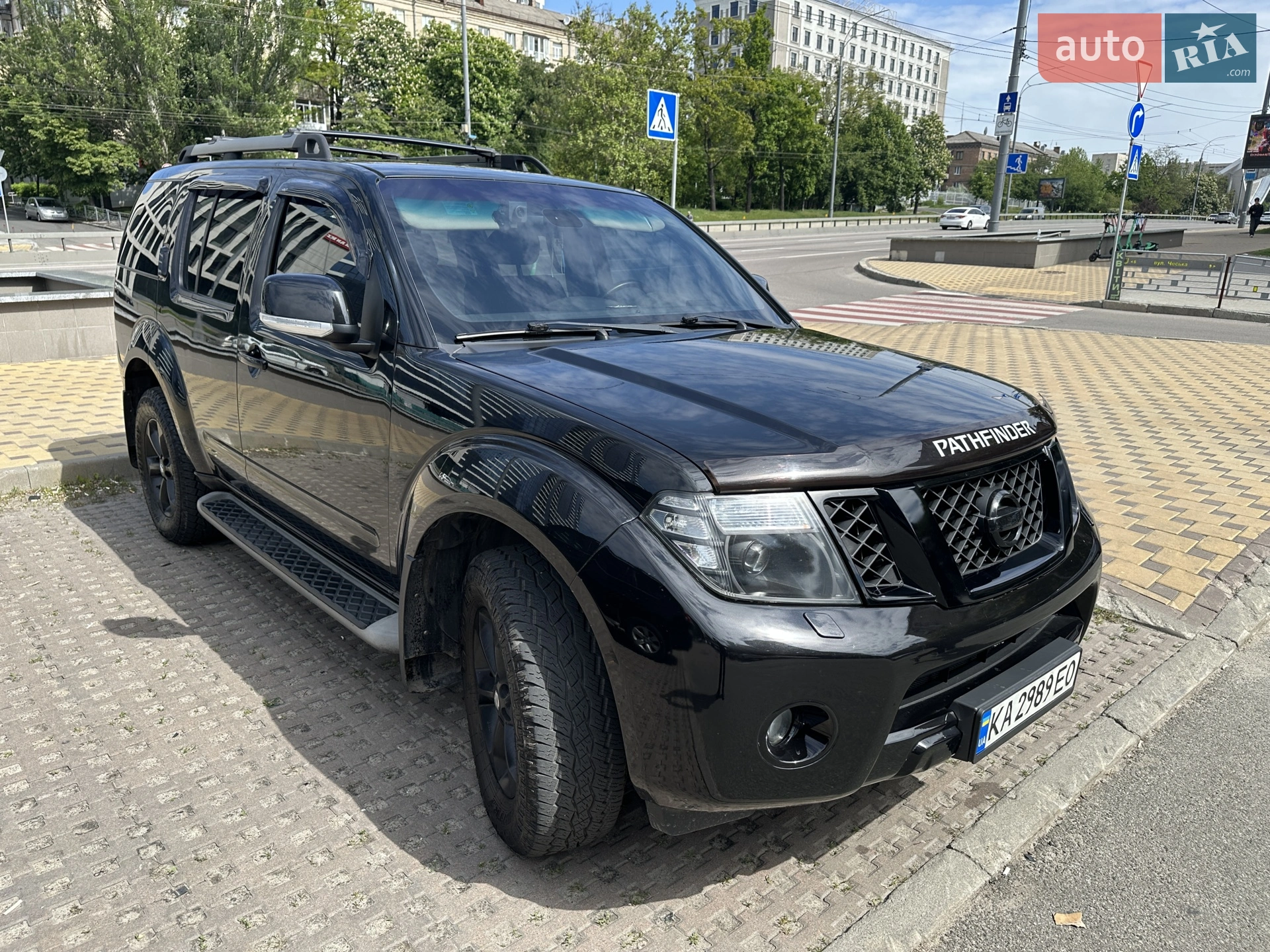 2011 Nissan Pathfinder - фото 1