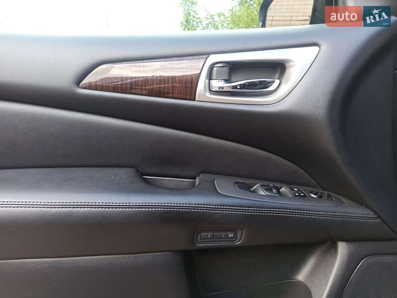 Внедорожник / Кроссовер Nissan Pathfinder 2014 в Черкассах фото 8 Внедорожник / Кроссовер Nissan Pathfinder 2014 в Черкассах