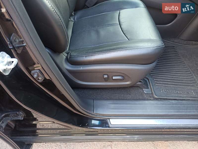 Внедорожник / Кроссовер Nissan Pathfinder 2014 в Черкассах фото 17 Внедорожник / Кроссовер Nissan Pathfinder 2014 в Черкассах