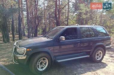 Внедорожник / Кроссовер Nissan Pathfinder 1997 в Киеве