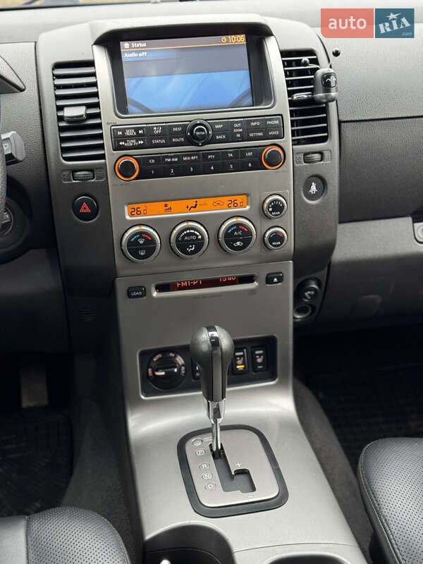 Позашляховик / Кросовер Nissan Pathfinder 2006 в Чернівцях