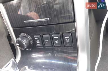 Позашляховик / Кросовер Nissan Pathfinder 2011 в 