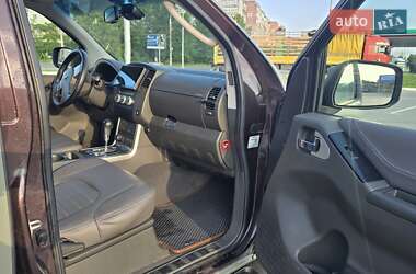 Внедорожник / Кроссовер Nissan Pathfinder 2011 в 