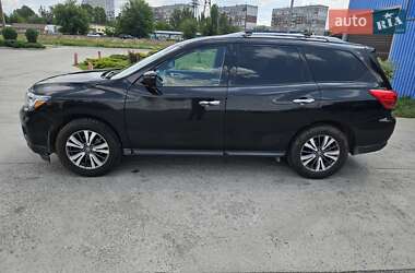 Позашляховик / Кросовер Nissan Pathfinder 2017 в 