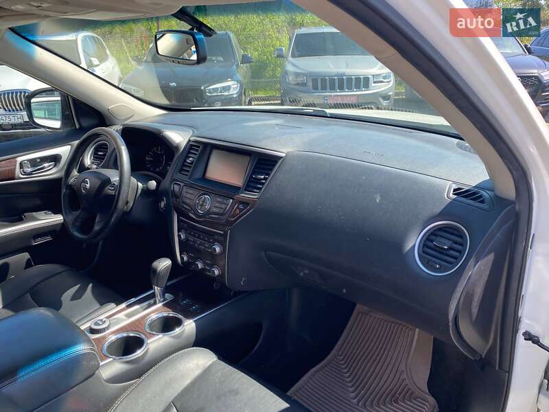 Позашляховик / Кросовер Nissan Pathfinder 2014 в Львові