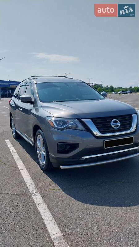 Nissan Pathfinder 2018