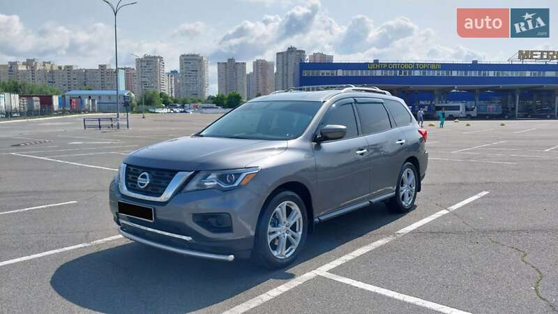 Позашляховик / Кросовер Nissan Pathfinder 2018 в Києві