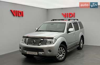 Внедорожник / Кроссовер Nissan Pathfinder 2012 в Киеве