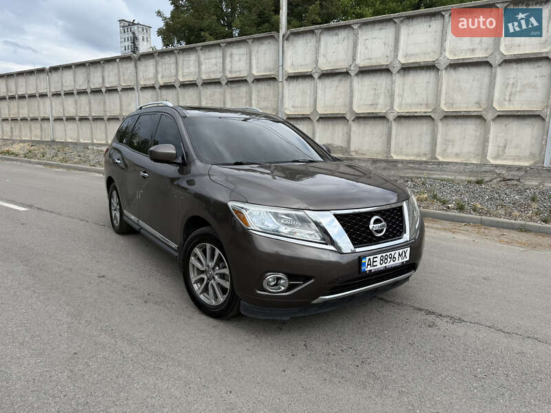 Позашляховик / Кросовер Nissan Pathfinder 2016 в Дніпрі