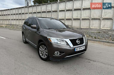 Позашляховик / Кросовер Nissan Pathfinder 2016 в 