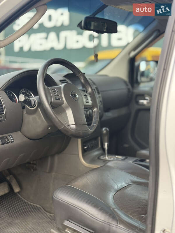 Внедорожник / Кроссовер Nissan Pathfinder 2007 в Одессе
