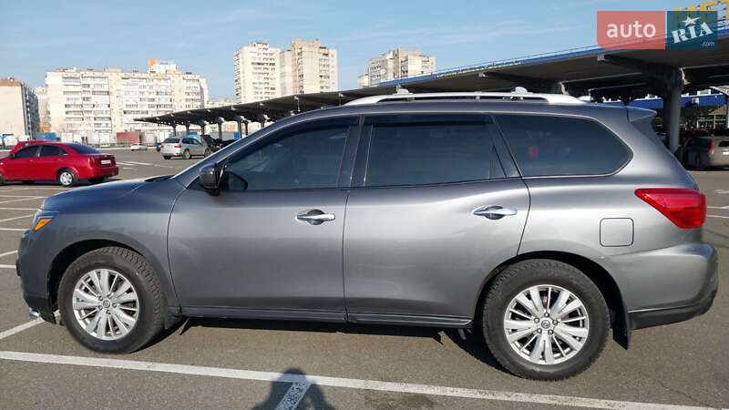 Позашляховик / Кросовер Nissan Pathfinder 2018 в Києві