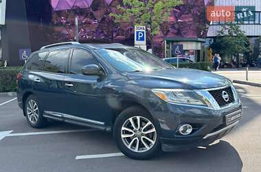 Позашляховик / Кросовер Nissan Pathfinder 2013 в Києві