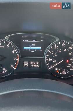 Позашляховик / Кросовер Nissan Pathfinder 2013 в Фастові
