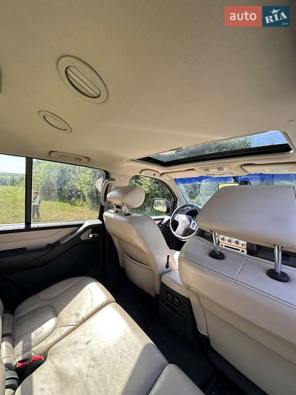 Внедорожник / Кроссовер Nissan Pathfinder 2009 в Борщеве