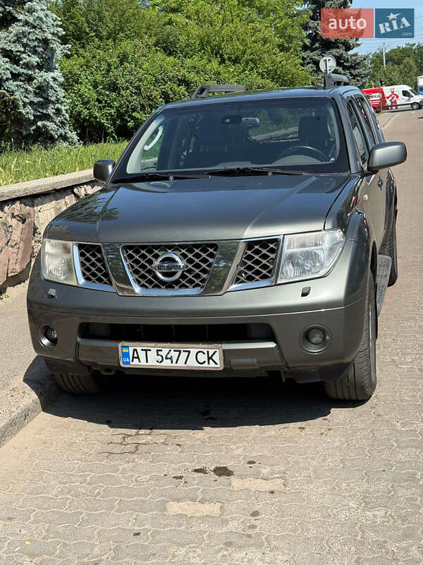 Позашляховик / Кросовер Nissan Pathfinder 2005 в Івано-Франківську