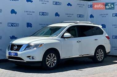 Внедорожник / Кроссовер Nissan Pathfinder 2015 в Луцке
