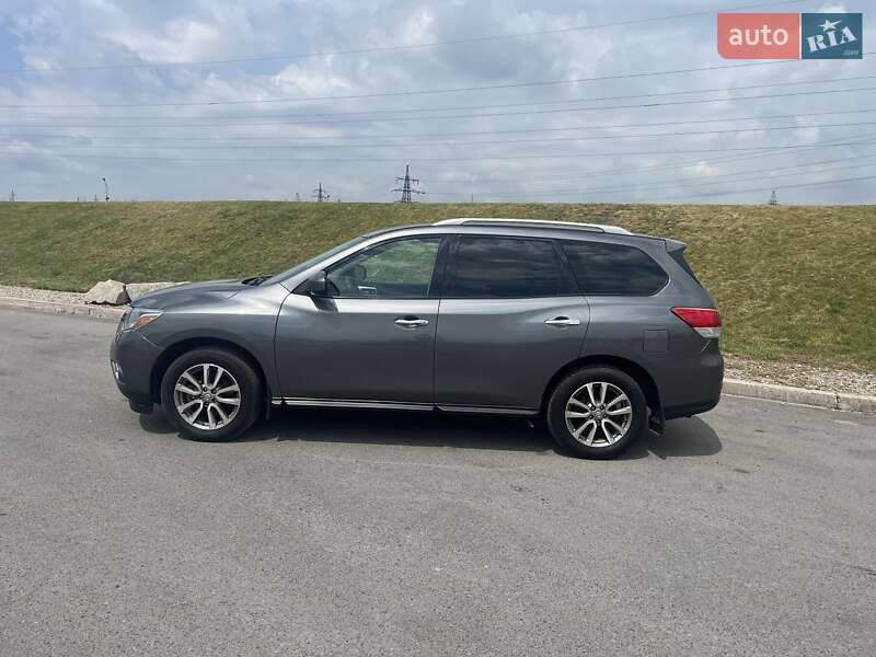 Позашляховик / Кросовер Nissan Pathfinder 2015 в Дніпрі фото 4 Позашляховик / Кросовер Nissan Pathfinder 2015 в Дніпрі