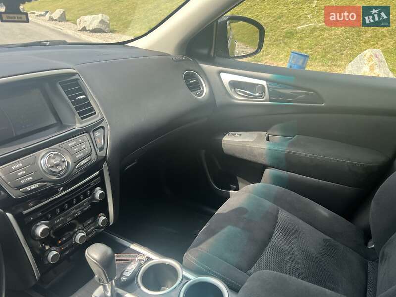 Позашляховик / Кросовер Nissan Pathfinder 2015 в Дніпрі фото 11 Позашляховик / Кросовер Nissan Pathfinder 2015 в Дніпрі