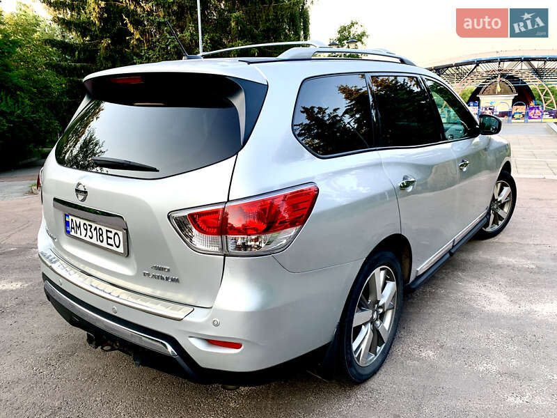 Позашляховик / Кросовер Nissan Pathfinder 2014 в Житомирі