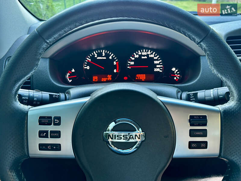 Внедорожник / Кроссовер Nissan Pathfinder 2011 в Ровно