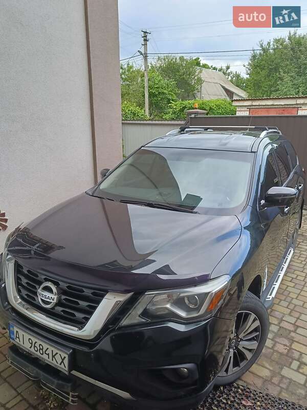 Внедорожник / Кроссовер Nissan Pathfinder 2016 в Киеве