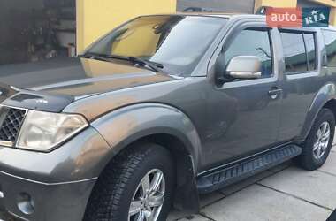 Позашляховик / Кросовер Nissan Pathfinder 2008 в Тячеві