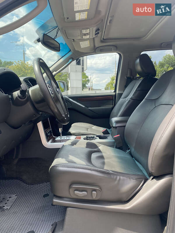 Позашляховик / Кросовер Nissan Pathfinder 2012 в Києві