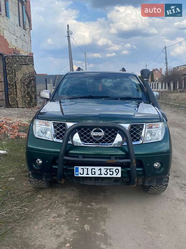 Nissan Pathfinder 2005
