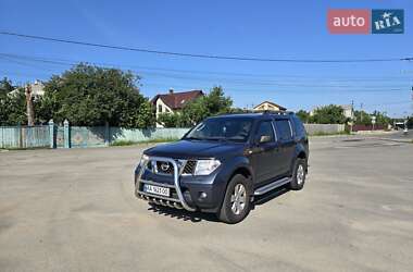 Позашляховик / Кросовер Nissan Pathfinder 2006 в Києві