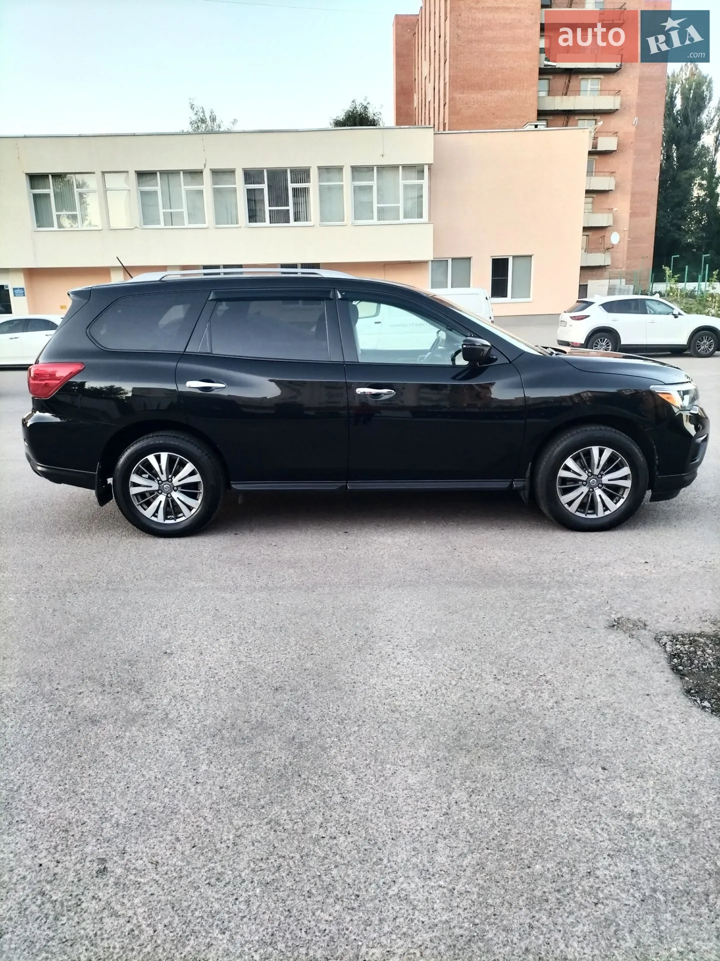 2018 Nissan Pathfinder - мініатюра 4