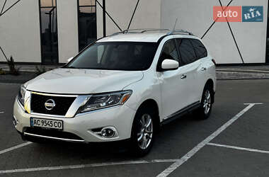 Позашляховик / Кросовер Nissan Pathfinder 2015 в Луцьку