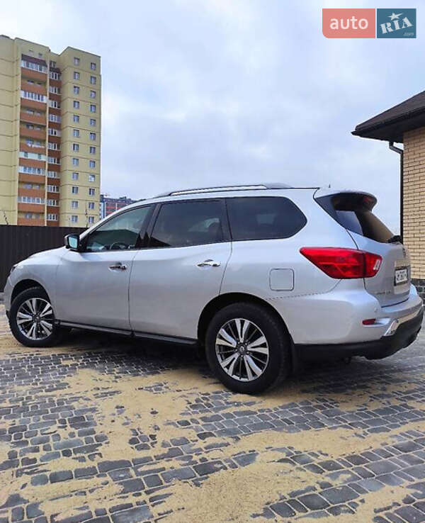 Позашляховик / Кросовер Nissan Pathfinder 2019 в Львові фото 6 Позашляховик / Кросовер Nissan Pathfinder 2019 в Львові