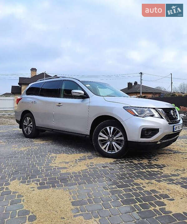 Позашляховик / Кросовер Nissan Pathfinder 2019 в Львові фото 4 Позашляховик / Кросовер Nissan Pathfinder 2019 в Львові