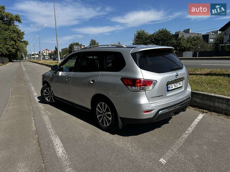 Позашляховик / Кросовер Nissan Pathfinder 2016 в Броварах фото 4 Позашляховик / Кросовер Nissan Pathfinder 2016 в Броварах