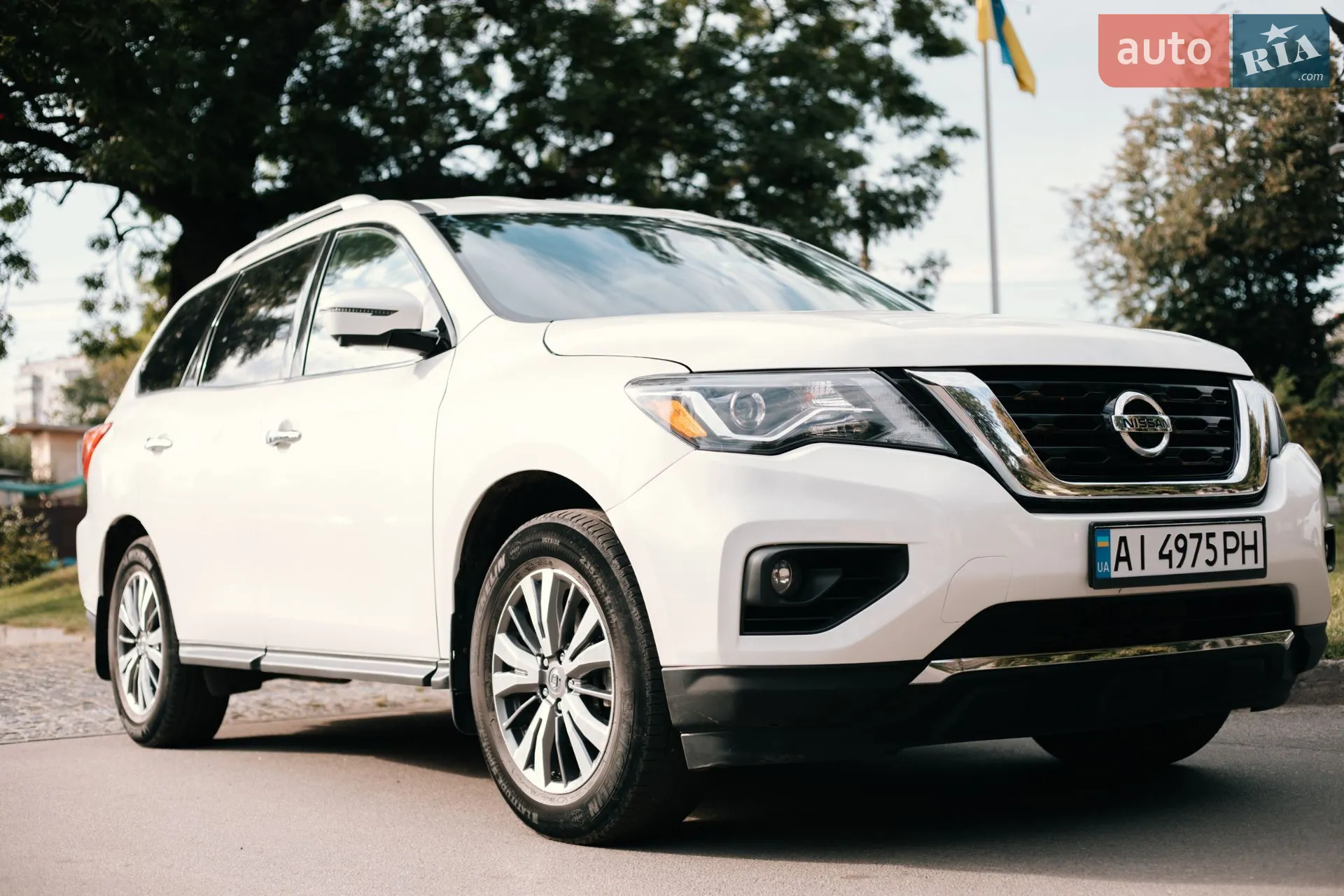 2019 Nissan Pathfinder - мініатюра 2