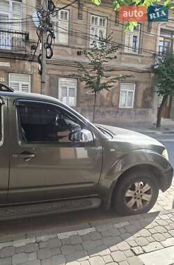 Внедорожник / Кроссовер Nissan Pathfinder 2006 в Черновцах