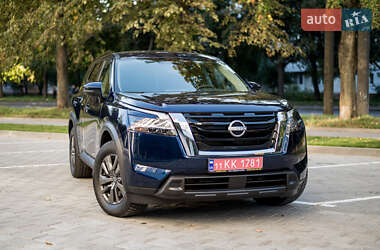 Позашляховик / Кросовер Nissan Pathfinder 2021 в Рівному