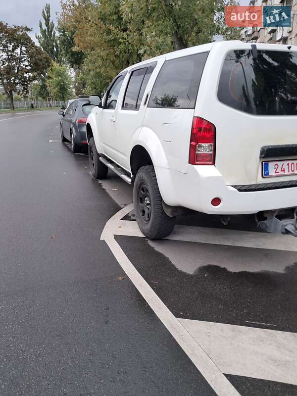 Внедорожник / Кроссовер Nissan Pathfinder 2008 в Киеве фото 6 Внедорожник / Кроссовер Nissan Pathfinder 2008 в Киеве