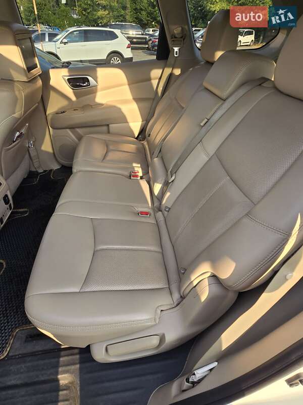 Внедорожник / Кроссовер Nissan Pathfinder 2016 в Киеве фото 16 Внедорожник / Кроссовер Nissan Pathfinder 2016 в Киеве