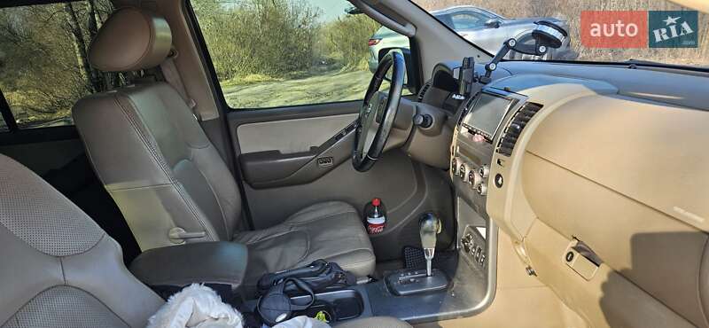 Внедорожник / Кроссовер Nissan Pathfinder 2006 в Киеве