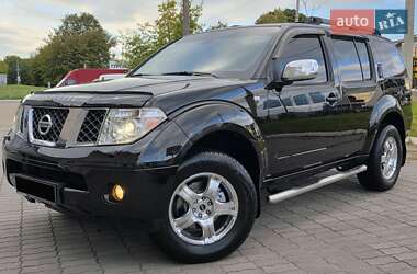Внедорожник / Кроссовер Nissan Pathfinder 2006 в 
