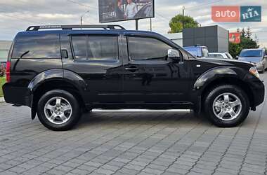 Внедорожник / Кроссовер Nissan Pathfinder 2006 в 