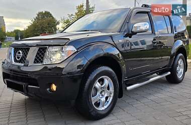Внедорожник / Кроссовер Nissan Pathfinder 2006 в 