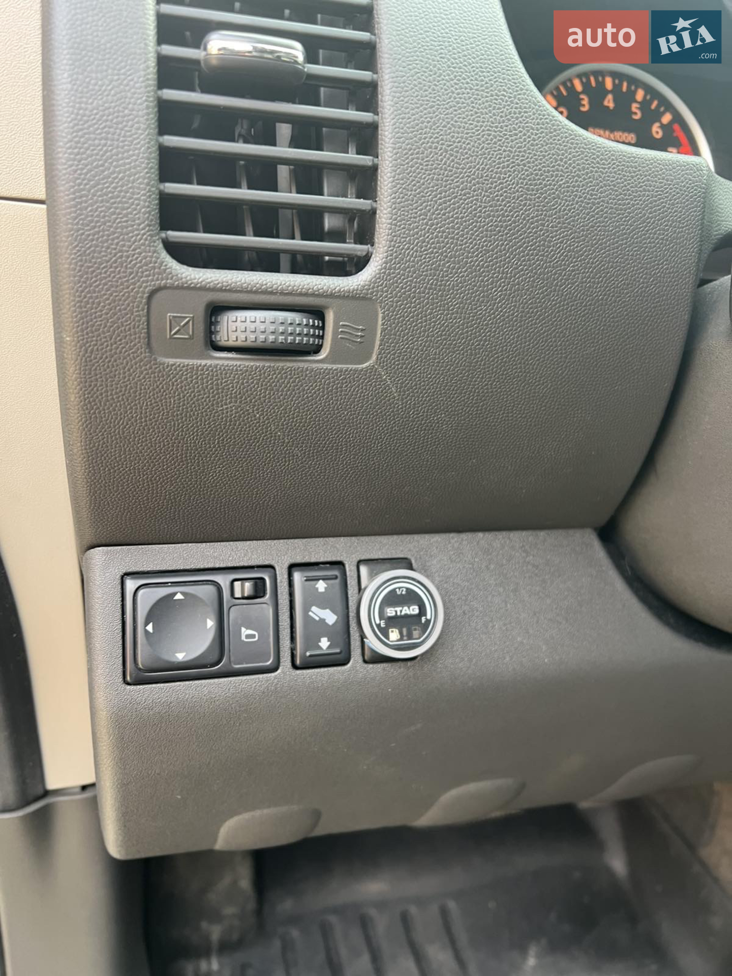 2012 Nissan Pathfinder - мініатюра 15