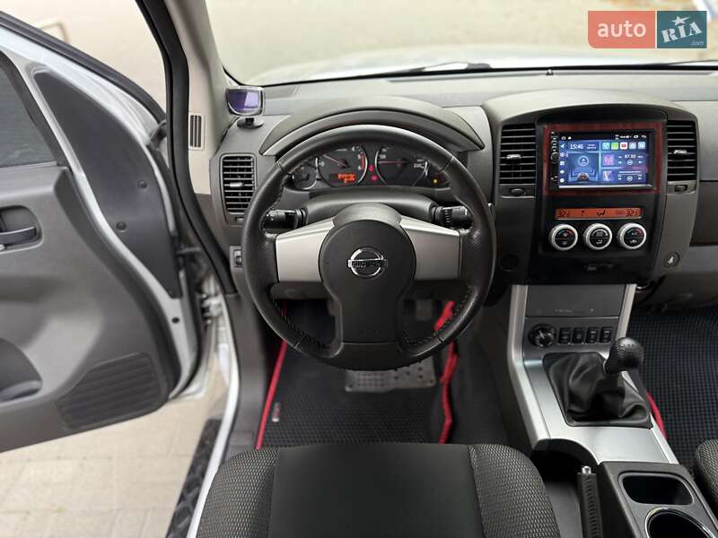 Внедорожник / Кроссовер Nissan Pathfinder 2012 в Днепре