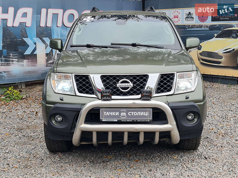 Внедорожник / Кроссовер Nissan Pathfinder 2005 в Киеве