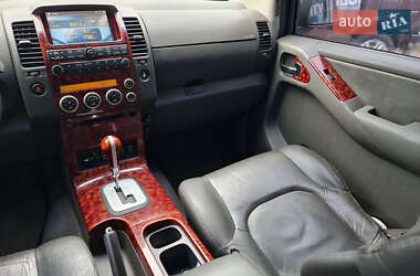 Внедорожник / Кроссовер Nissan Pathfinder 2005 в 
